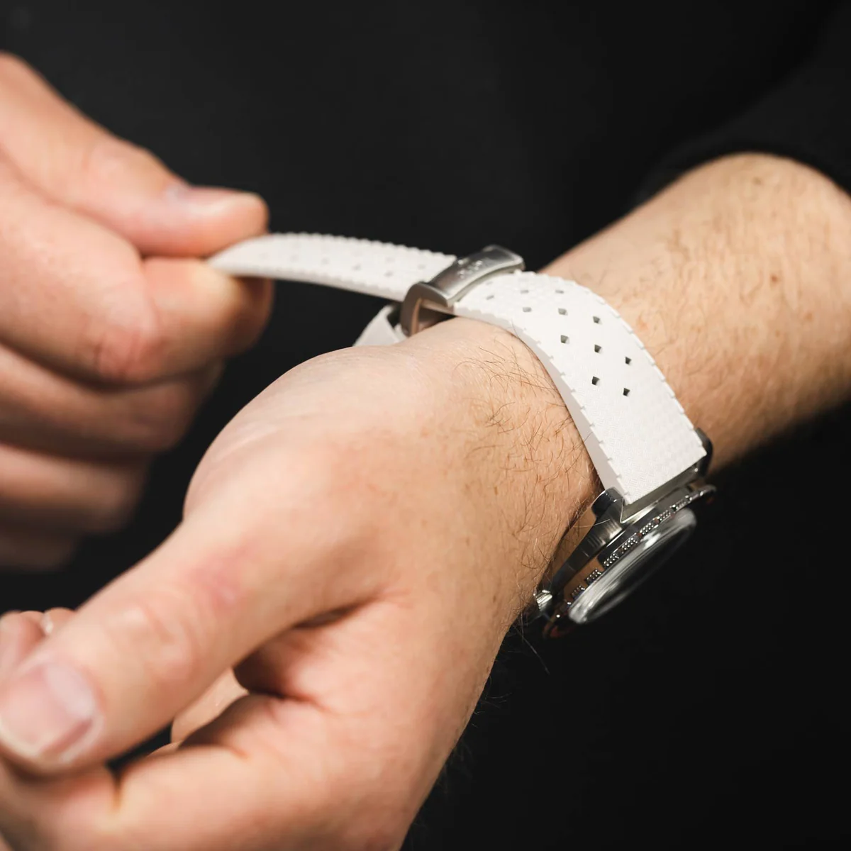 How to Clean Your Smartwatch Band to Avoid Skin Irritation
